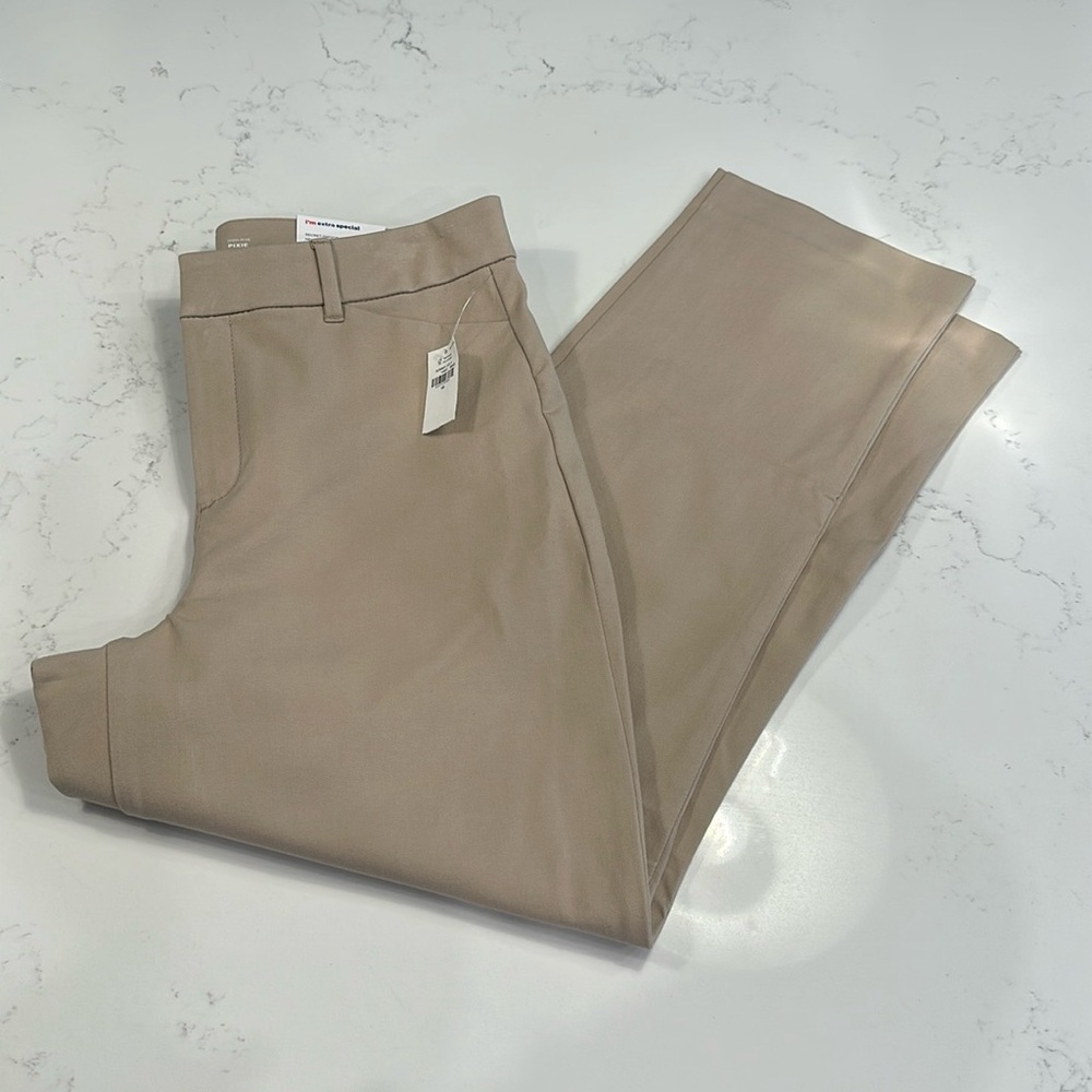 NWT Old Navy Pixie Pant